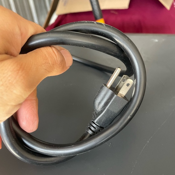 PylePro PDBC70 1U Rack Mount AC Power Supply Strip 15A 1800VA - Picture 4 of 6